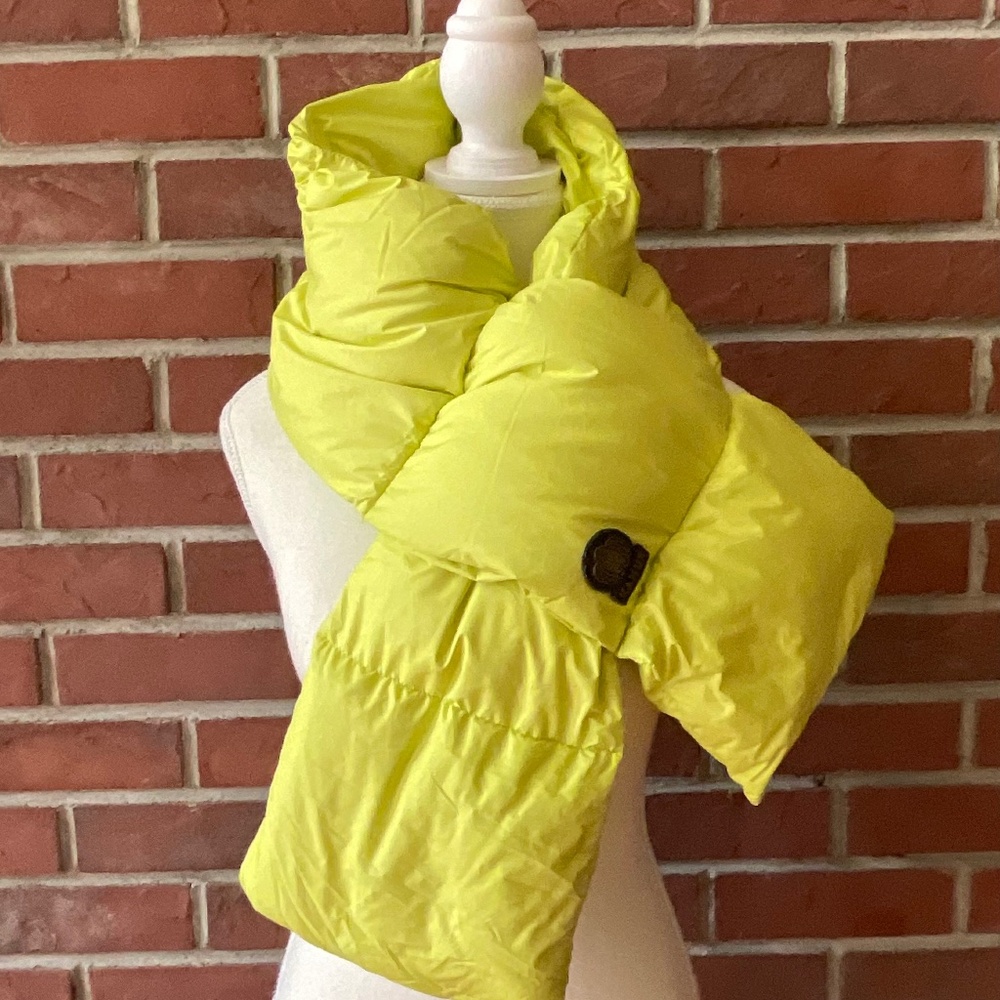 Kanuk IZU Puffer Scarf Yellow Chartreuse 9”x 52”